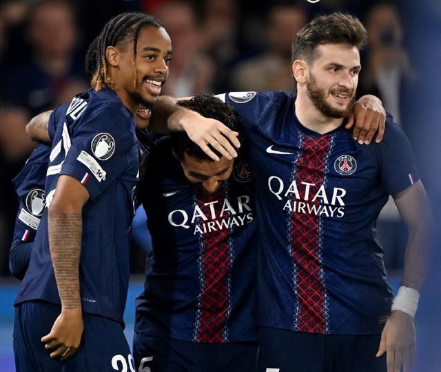 凯恩随即又 凯恩随即又