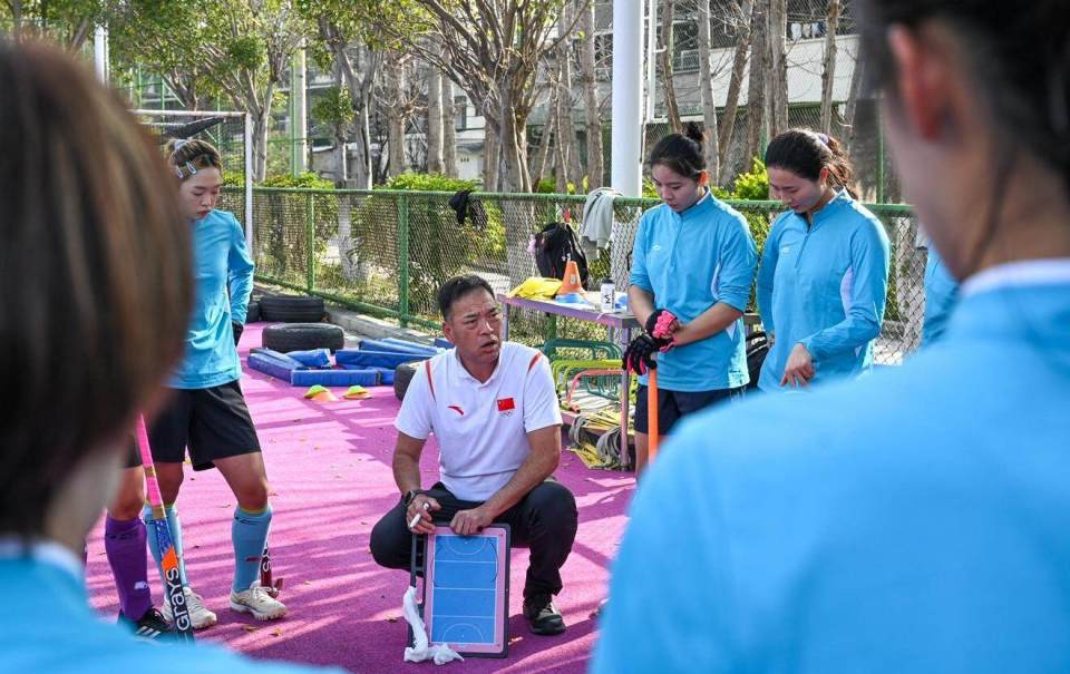 从冬训开始, 陈怡在门前