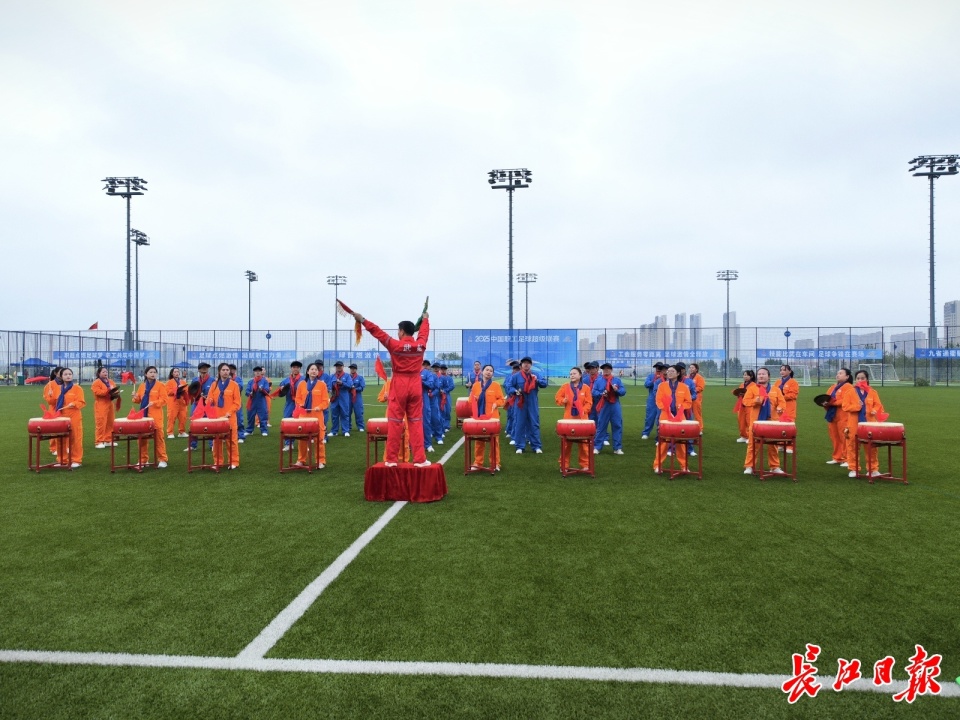 港大桥开工, 都在传递着 港大桥开工, 都在传递着