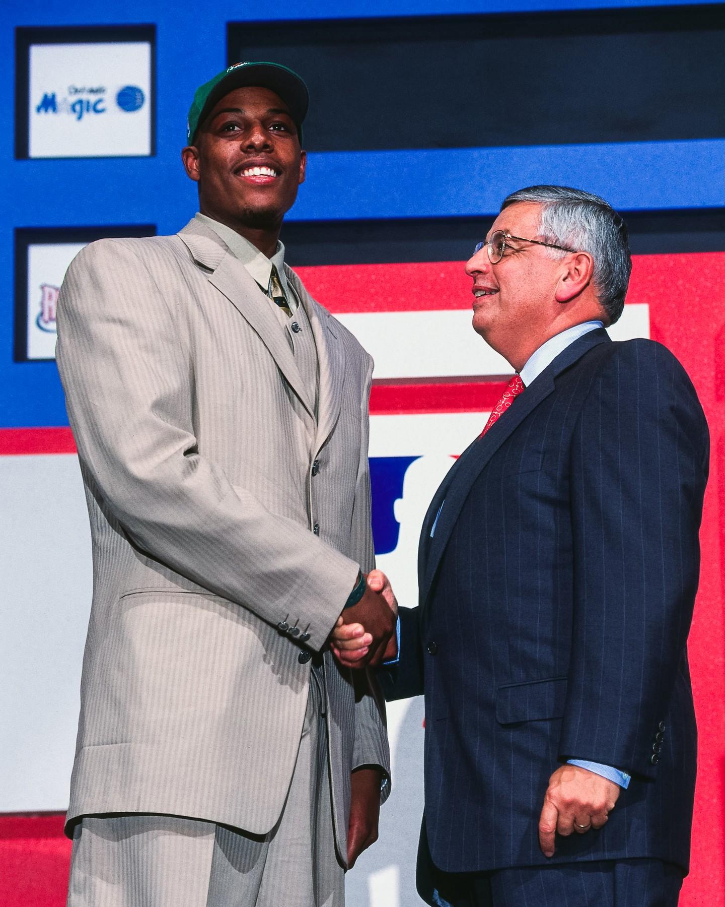 皮尔斯是伟 皮尔斯是伟